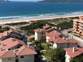 Linda cobertura em Condomínio Completo frente mar